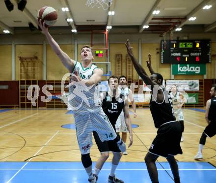 Basketball Zweite Liga 2019/2020. Grunddurchgang 19. Runde. KOS Celovec gegen  Raiders Tirol. Lovro Fizuleto (KOS Celovec), John Franklyn Gardiner (Tirol). Klagenfurt, am 25.1.2020.
Foto: Kuess
www.qspictures.net

---
pressefotos, pressefotografie, kuess, qs, qspictures, sport, bild, bilder, bilddatenbank