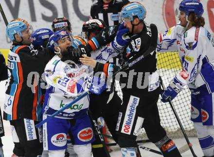 EBEL. Eishockey Bundesliga. VSV gegen EHC Liwest Black Wings Linz.   Mark Anthony Cundari,  (VSV), Raphael Wolf (Linz). Villach, am 18.2.2020.
Foto: Kuess
www.qspictures.net
---
pressefotos, pressefotografie, kuess, qs, qspictures, sport, bild, bilder, bilddatenbank