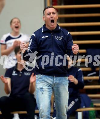 Volleyball. AVL. ATSC Kelag Wildcats Klagenfurt gegen VC Tirol. Jubel Trainer Helmut Voggenberger (Wildcats). Klagenfurt, am 22.2.2020.
Foto: Kuess
---
pressefotos, pressefotografie, kuess, qs, qspictures, sport, bild, bilder, bilddatenbank