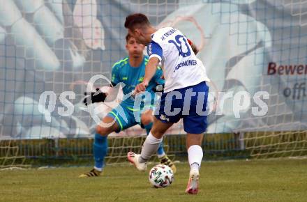 Fussball Kaerntner Liga. Kraig gegen Treibach. Stefan Petautschnig (Kraig), Kevin Vaschauner (Treibach). Kraig, am 7.8.2020.
Foto: Kuess
---
pressefotos, pressefotografie, kuess, qs, qspictures, sport, bild, bilder, bilddatenbank