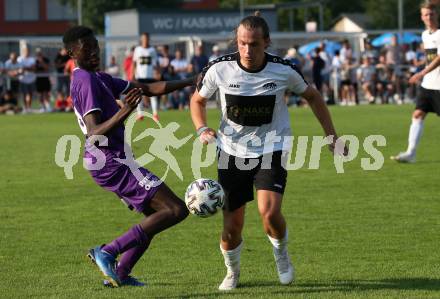 Fussball. Unterliga Ost. Austria Klagenfurt Amateure gegen ASK Klagenfurt. Mersei Dieu Nsandi, (Austria Klagenfurt Amat.), Lukas Lausegger   (ASK Klagenfurt). Klagenfurt, 9.8.2020.
Foto: Kuess
---
pressefotos, pressefotografie, kuess, qs, qspictures, sport, bild, bilder, bilddatenbank