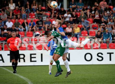 Fussball. Unterliga West. Matrei gegen Lienz. Mario Anton Berger (Matrei),  Vasile-Laurentiu Nemes (Lienz). Matrei, 15.8.2020.
Foto: Kuess
---
pressefotos, pressefotografie, kuess, qs, qspictures, sport, bild, bilder, bilddatenbank