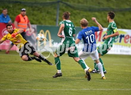 Fussball. Unterliga West. Matrei gegen Lienz. Mario Anton Berger,  (Matrei),  Bernhard Leitner, Florian Unterweger, (Lienz). Matrei, 15.8.2020.
Foto: Kuess
---
pressefotos, pressefotografie, kuess, qs, qspictures, sport, bild, bilder, bilddatenbank