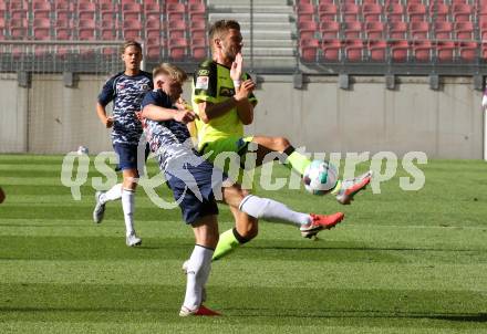 Fussball Testspiel. SK Austria Klagenfurt gegen SC Paderborn 07.  Florian Freissegger,  (Klagenfurt), Dennsi Srbeny (Paderborn). Klagenfurt, am 19.8.2020.
Foto: Kuess
www.qspictures.net
---
pressefotos, pressefotografie, kuess, qs, qspictures, sport, bild, bilder, bilddatenbank