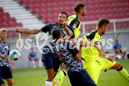 Fussball Testspiel. SK Austria Klagenfurt gegen SC Paderborn 07.  Markus Pink, Kosmas Gkezos,  (Klagenfurt), Dennsi Srbeny (Paderborn). Klagenfurt, am 19.8.2020.
Foto: Kuess
www.qspictures.net
---
pressefotos, pressefotografie, kuess, qs, qspictures, sport, bild, bilder, bilddatenbank