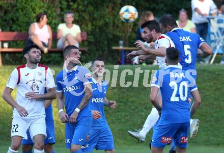 Fussball. Kaerntner Liga. Atus Ferlach gegen SAK. Jakob Orgonyi (Ferlach),  Murat Veliu (SAK). Ferlach, 22.8.2020.
Foto: Kuess
---
pressefotos, pressefotografie, kuess, qs, qspictures, sport, bild, bilder, bilddatenbank