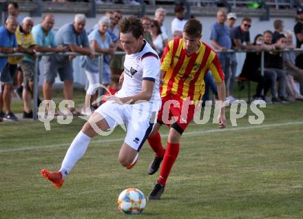 Fussball 1. Klasse C. Glanegg gegen St. Veit. Lukas Christian Garnitschnig (Glanegg), Oliver Krappinger (St. Veit). Glanegg, am 23.8.2020.
Foto: Kuess
---
pressefotos, pressefotografie, kuess, qs, qspictures, sport, bild, bilder, bilddatenbank