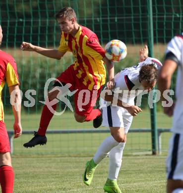 Fussball 1. Klasse C. Glanegg gegen St. Veit. Lukas Christian Garnitschnig,  (Glanegg), Michael Salbrechter (St. Veit). Glanegg, am 23.8.2020.
Foto: Kuess
---
pressefotos, pressefotografie, kuess, qs, qspictures, sport, bild, bilder, bilddatenbank