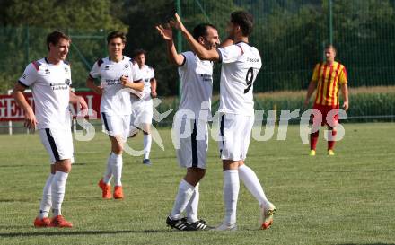 Fussball 1. Klasse C. Glanegg gegen St. Veit. Torjubel Manuel Riesser, Andreas Eberdorfer (St. Veit). Glanegg, am 23.8.2020.
Foto: Kuess
---
pressefotos, pressefotografie, kuess, qs, qspictures, sport, bild, bilder, bilddatenbank