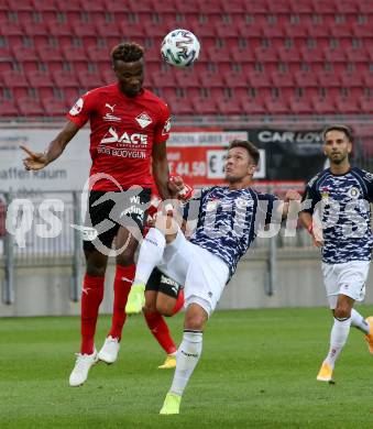 Fussball OEFB Cup. SK Austria KLagenfurt gegen Stadl-Paura. Oliver Markoutz, (Klagenfurt), Celestine Chukwuebuka Lazarus  (Stadl-Paura). KLagenfurt, am 28.8.2020.
Foto: Kuess
---
pressefotos, pressefotografie, kuess, qs, qspictures, sport, bild, bilder, bilddatenbank