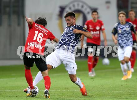 Fussball OEFB Cup. SK Austria KLagenfurt gegen Stadl-Paura. Darijo Pecirep, (Klagenfurt), Minhyeok Kim  (Stadl-Paura). KLagenfurt, am 28.8.2020.
Foto: Kuess
---
pressefotos, pressefotografie, kuess, qs, qspictures, sport, bild, bilder, bilddatenbank