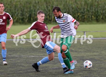 Fussball 2. KLasse C. SV Moosburg gegen SV Weitensfeld. Sebastian Sagmeister, (Moosburg), Andre Peternell  (Weitensfeld). Moosburg, am 30.8.3030.
Foto: Kuess
---
pressefotos, pressefotografie, kuess, qs, qspictures, sport, bild, bilder, bilddatenbank