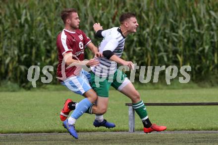 Fussball 2. KLasse C. SV Moosburg gegen SV Weitensfeld. Marco Feichter,  (Moosburg), Philipp Prodinger (Weitensfeld). Moosburg, am 30.8.3030.
Foto: Kuess
---
pressefotos, pressefotografie, kuess, qs, qspictures, sport, bild, bilder, bilddatenbank