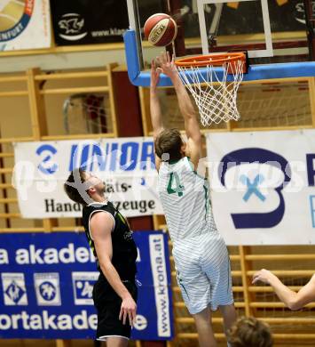 Basketball Zweite Liga 2020/2021. Grunddurchgang 8. Runde. KOS Celovec gegen Basket Flames. Samuel Seher (KOS Celovec), Gabriel Stepan (Basket Flames). Klagenfurt, am 22.11.2020.
Foto: Kuess
www.qspictures.net

---
pressefotos, pressefotografie, kuess, qs, qspictures, sport, bild, bilder, bilddatenbank