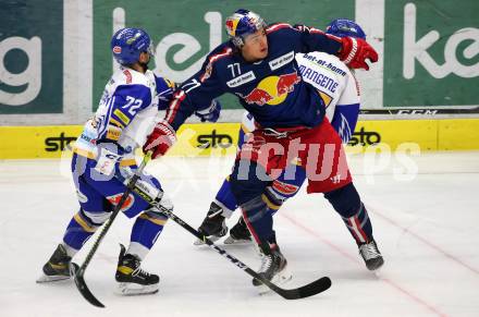 EBEL. Eishockey Bundesliga. VSV gegen EC Red Bull Salzburg. Daniel Wachter,  (VSV), John Jason Peterka  (Salzburg). Villach, am 25.11.2020.
Foto: Kuess
www.qspictures.net
---
pressefotos, pressefotografie, kuess, qs, qspictures, sport, bild, bilder, bilddatenbank