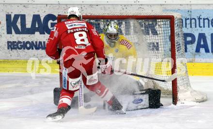 EBEL. Eishockey Bundesliga. KAC gegen	spusu Vienna Capitals. Nicholas Eric Petersen,  (KAC), Bernhard Starkbaum (Vienna). Klagenfurt, am 29.11.2020.
Foto: Kuess
www.qspictures.net

---
pressefotos, pressefotografie, kuess, qs, qspictures, sport, bild, bilder, bilddatenbank