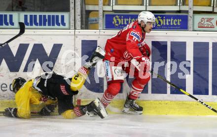 EBEL. Eishockey Bundesliga. KAC gegen	spusu Vienna Capitals. Lukas haudum, (KAC), Lukas Pfiff  (Vienna). Klagenfurt, am 29.11.2020.
Foto: Kuess
www.qspictures.net

---
pressefotos, pressefotografie, kuess, qs, qspictures, sport, bild, bilder, bilddatenbank