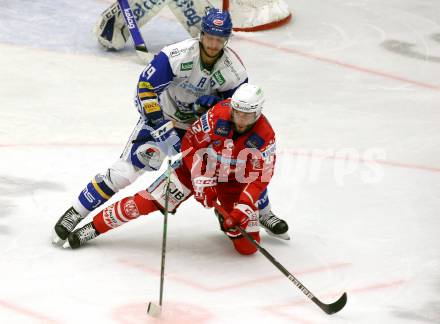 EBEL. Eishockey Bundesliga. VSV gegen KAC.  Stefan Bacher, (VSV), Rok Ticar  (KAC). Villach, am 1.12.2020.
Foto: Kuess
www.qspictures.net
---
pressefotos, pressefotografie, kuess, qs, qspictures, sport, bild, bilder, bilddatenbank