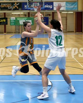 Basketball Damen Superliga 2020/2021. Grunddurchgang 8. Runde.  KOS Celovec Damen gegen BK Duchess Klosterneuburg. Patricia Struhar (KOS Celovec),  Lilla Horvath  (Klosterneuburg). Klagenfurt, am 12.12.2020.
Foto: Kuess
www.qspictures.net

---
pressefotos, pressefotografie, kuess, qs, qspictures, sport, bild, bilder, bilddatenbank