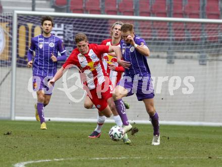 Fussball 2. Liga. SK Austria Klagenfurt gegen  FC Liefering. Markus Rusek (Klagenfurt), Alexander Prass (Liefering). Klagenfurt, am 13.12.2020.
Foto: Kuess
www.qspictures.net
---
pressefotos, pressefotografie, kuess, qs, qspictures, sport, bild, bilder, bilddatenbank