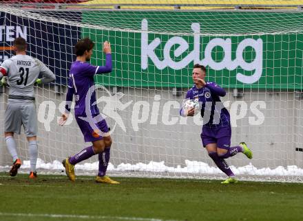 Fussball 2. Liga. SK Austria Klagenfurt gegen  FC Liefering.  Torjubel Thorsten Mahrer,  Fabian Miesenboeck (Klagenfurt), (Liefering). Klagenfurt, am 13.12.2020.
Foto: Kuess
www.qspictures.net
---
pressefotos, pressefotografie, kuess, qs, qspictures, sport, bild, bilder, bilddatenbank