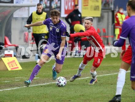 Fussball 2. Liga. SK Austria Klagenfurt gegen  FC Liefering.  Herbert Paul (Klagenfurt), Csaba Bukta (Liefering). Klagenfurt, am 13.12.2020.
Foto: Kuess
www.qspictures.net
---
pressefotos, pressefotografie, kuess, qs, qspictures, sport, bild, bilder, bilddatenbank