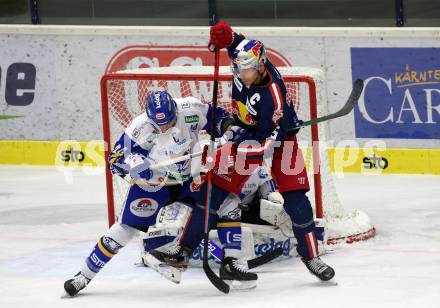 EBEL. Eishockey Bundesliga. VSV gegen EC Red Bull Salzburg.  Jamie Fraser,  (VSV), Thomas Raffl (Salzburg). Villach, am 18.12.2020.
Foto: Kuess
www.qspictures.net
---
pressefotos, pressefotografie, kuess, qs, qspictures, sport, bild, bilder, bilddatenbank