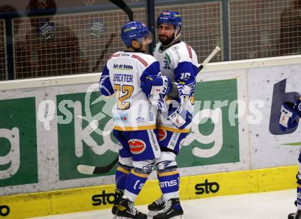 EBEL. Eishockey Bundesliga. VSV gegen EC Red Bull Salzburg. Torjubel Daniel Wachter, Jerry Pollastrone  (VSV). Villach, am 18.12.2020.
Foto: Kuess
www.qspictures.net
---
pressefotos, pressefotografie, kuess, qs, qspictures, sport, bild, bilder, bilddatenbank