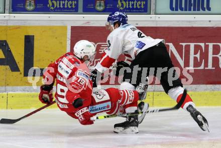 EBEL. Eishockey Bundesliga. KAC gegen	HC TIWAG Innsbruck. Stefan Geier,  (KAC),  Jonathan Racine-Clarke (Innsbruck). Klagenfurt, am 20.12.2020.
Foto: Kuess
www.qspictures.net

---
pressefotos, pressefotografie, kuess, qs, qspictures, sport, bild, bilder, bilddatenbank