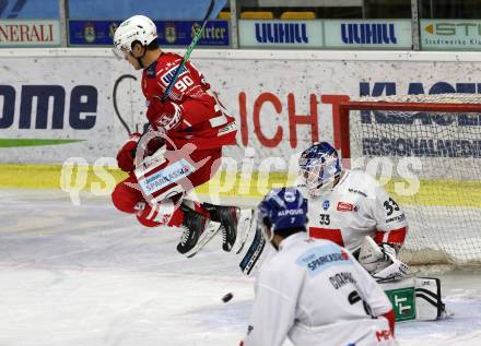 EBEL. Eishockey Bundesliga. KAC gegen	HC TIWAG Innsbruck. Matthew Fraser,  (KAC), thomas Edward McCollum  (Innsbruck). Klagenfurt, am 20.12.2020.
Foto: Kuess
www.qspictures.net

---
pressefotos, pressefotografie, kuess, qs, qspictures, sport, bild, bilder, bilddatenbank