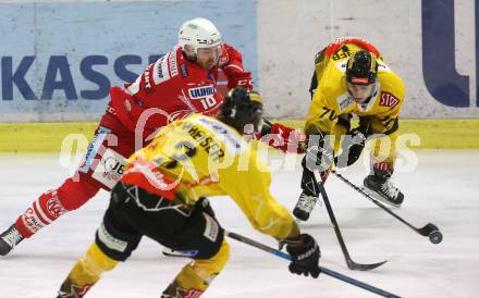 EBEL. Eishockey Bundesliga. KAC gegen	spusu Vienna Capitals. Thomas Vallant,  (KAC), Armin Preiser, Benjamin Nissner (Vienna Capitals). Klagenfurt, am 22.12.2020.
Foto: Kuess
www.qspictures.net

---
pressefotos, pressefotografie, kuess, qs, qspictures, sport, bild, bilder, bilddatenbank