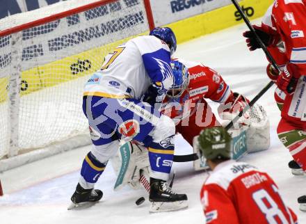 EBEL. Eishockey Bundesliga. VSV gegen HCB Suedtirol Alperia.  Caron Jordan (VSV), Bernard Andreas (Bozen). Villach, am 22.12.2020.
Foto: Kuess
www.qspictures.net
---
pressefotos, pressefotografie, kuess, qs, qspictures, sport, bild, bilder, bilddatenbank