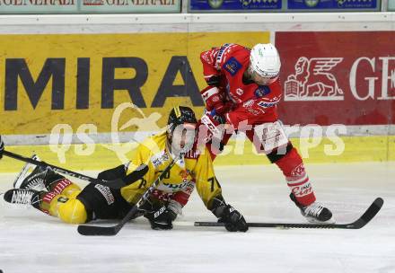 EBEL. Eishockey Bundesliga. KAC gegen	spusu Vienna Capitals. Thomas Koch,  (KAC), Benjamin Nissner (Vienna Capitals). Klagenfurt, am 22.12.2020.
Foto: Kuess
www.qspictures.net

---
pressefotos, pressefotografie, kuess, qs, qspictures, sport, bild, bilder, bilddatenbank