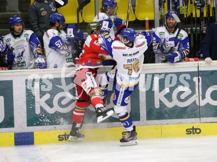 EBEL. Eishockey Bundesliga. VSV gegen HCB Suedtirol Alperia.  Maxa Felix (VSV),  Pietroniro Matteo (Bozen). Villach, am 22.12.2020.
Foto: Kuess
www.qspictures.net
---
pressefotos, pressefotografie, kuess, qs, qspictures, sport, bild, bilder, bilddatenbank