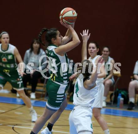 Basketball Damen Superliga 2020/2021. Grunddurchgang 4. Runde.  KOS Celovec Damen gegen  UBI Graz.  Tina More (KOS Celovec), Laura Bischof  (Graz). Klagenfurt, am 26.1.2021.
Foto: Kuess
www.qspictures.net

---
pressefotos, pressefotografie, kuess, qs, qspictures, sport, bild, bilder, bilddatenbank