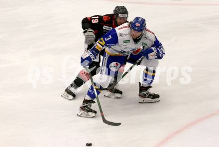 EBEL. Eishockey Bundesliga. VSV gegen Bratislava Capitals. Chris Collins,   (VSV), Michel Miklik (Bratislava). Villach, am 29.1.2021.
Foto: Kuess
www.qspictures.net
---
pressefotos, pressefotografie, kuess, qs, qspictures, sport, bild, bilder, bilddatenbank