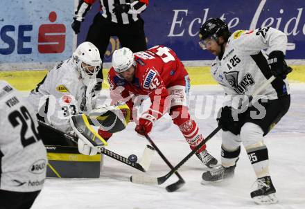 EBEL. Eishockey Bundesliga. KAC gegen	Dornbirner EC. Rok Ticar,  (KAC),  Thomas Hoeneckl, William Charles Rapuzzi (Dornbirn). Klagenfurt, am 31.1.2021.
Foto: Kuess
www.qspictures.net

---
pressefotos, pressefotografie, kuess, qs, qspictures, sport, bild, bilder, bilddatenbank