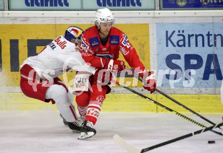 EBEL. Eishockey Bundesliga. KAC gegen	EC Salzburg. Johannes Bischofberger,  (KAC), Filip Varejcka  (Salzburg). Klagenfurt, am 26.2.2021.
Foto: Kuess
www.qspictures.net

---
pressefotos, pressefotografie, kuess, qs, qspictures, sport, bild, bilder, bilddatenbank