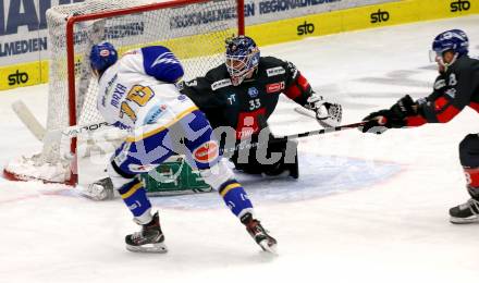 EBEL. Eishockey Bundesliga. VSV gegen HC TWK Innsbruck.  Felix Maxa,  (VSV), Thomas Edward McCollum  (Innsbruck). Villach, am 28.2.2021.
Foto: Kuess
www.qspictures.net
---
pressefotos, pressefotografie, kuess, qs, qspictures, sport, bild, bilder, bilddatenbank