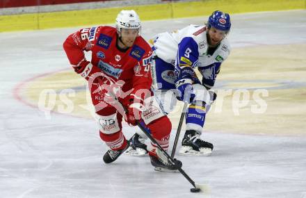 EBEL. Eishockey Bundesliga. KAC gegen	VSV. Johannes Bischofberger,  (KAC),  Kevin Schmidt (VSV). Klagenfurt, am 12.3.2021.
Foto: Kuess
www.qspictures.net

---
pressefotos, pressefotografie, kuess, qs, qspictures, sport, bild, bilder, bilddatenbank