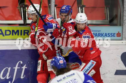 EBEL. Eishockey Bundesliga. KAC gegen	VSV. Lukas Haudum, Matthew Fraser,  (KAC),  Sebastian Zauner (VSV). Klagenfurt, am 12.3.2021.
Foto: Kuess
www.qspictures.net

---
pressefotos, pressefotografie, kuess, qs, qspictures, sport, bild, bilder, bilddatenbank