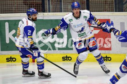 EBEL. Eishockey Bundesliga. VSV gegen KAC. Torjubel Sahir Gill, Scott Kosmachuk  (VSV). Villach, am 14.3.2021.
Foto: Kuess
www.qspictures.net
---
pressefotos, pressefotografie, kuess, qs, qspictures, sport, bild, bilder, bilddatenbank