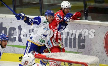 EBEL. Eishockey Bundesliga. VSV gegen KAC. Sebastian Zauner,  (VSV),  Thomas Hundertpfund  (KAC). Villach, am 14.3.2021.
Foto: Kuess
www.qspictures.net
---
pressefotos, pressefotografie, kuess, qs, qspictures, sport, bild, bilder, bilddatenbank