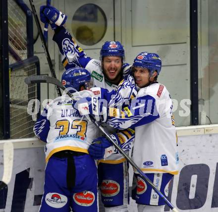 EBEL. Eishockey Bundesliga. VSV gegen KAC.  Torjubel Martin Ulmer, Jordan Caron, Scott Kosmachuk (VSV). Villach, am 14.3.2021.
Foto: Kuess
www.qspictures.net
---
pressefotos, pressefotografie, kuess, qs, qspictures, sport, bild, bilder, bilddatenbank