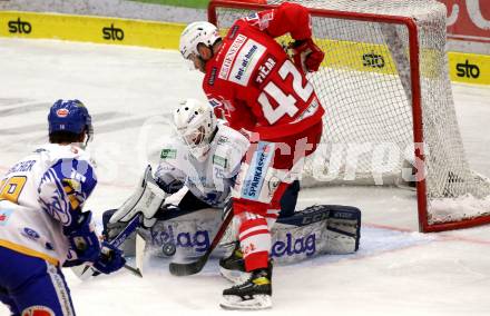 EBEL. Eishockey Bundesliga. VSV gegen KAC.  Alexander Schmidt,  (VSV),  Rok Ticar (KAC). Villach, am 19.3.2021.
Foto: Kuess
www.qspictures.net
---
pressefotos, pressefotografie, kuess, qs, qspictures, sport, bild, bilder, bilddatenbank