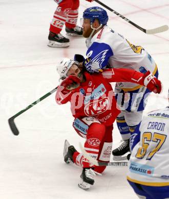 EBEL. Eishockey Bundesliga. VSV gegen KAC.  Jamie Fraser,  (VSV), Samuel Witting (KAC). Villach, am 19.3.2021.
Foto: Kuess
www.qspictures.net
---
pressefotos, pressefotografie, kuess, qs, qspictures, sport, bild, bilder, bilddatenbank