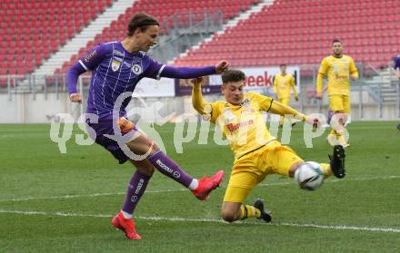 Fussball 2. Liga. SK Austria Klagenfurt gegen  Kapfenberger SV. Alex Timossi Andersson,  (Klagenfurt),  Martin Gschiel  (Kapfenberger SV). Klagenfurt, am 9.4.2021.
Foto: Kuess
www.qspictures.net
---
pressefotos, pressefotografie, kuess, qs, qspictures, sport, bild, bilder, bilddatenbank