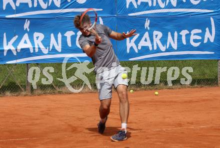 Tennis. OETV Challenge Serie.  Thomas Zych. Poertschach, am 29.4.2021.
Foto: Kuess
www.qspictures.net

---
pressefotos, pressefotografie, kuess, qs, qspictures, sport, bild, bilder, bilddatenbank