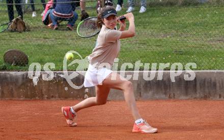 Tennis. OETV Challenge Serie.  Emma Tagger. Poertschach, am 29.4.2021.
Foto: Kuess
www.qspictures.net

---
pressefotos, pressefotografie, kuess, qs, qspictures, sport, bild, bilder, bilddatenbank