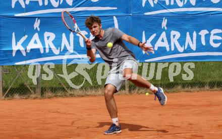 Tennis. OETV Challenge Serie.  Thomas Zych. Poertschach, am 29.4.2021.
Foto: Kuess
www.qspictures.net

---
pressefotos, pressefotografie, kuess, qs, qspictures, sport, bild, bilder, bilddatenbank